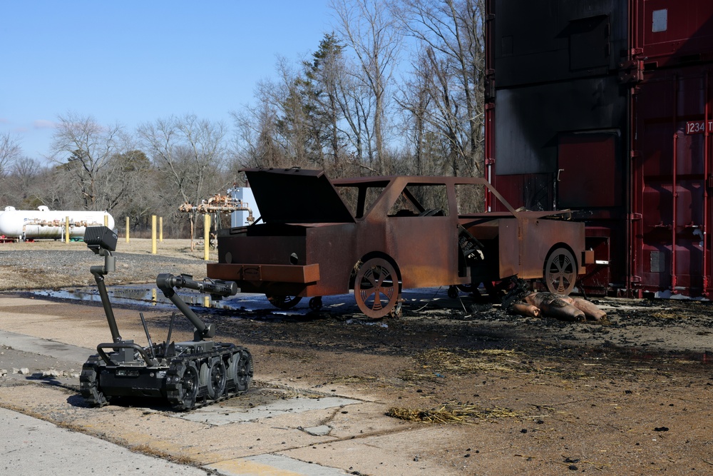 US Army EOD technicians hone skills during law enforcement exercise on Fort Belvoir