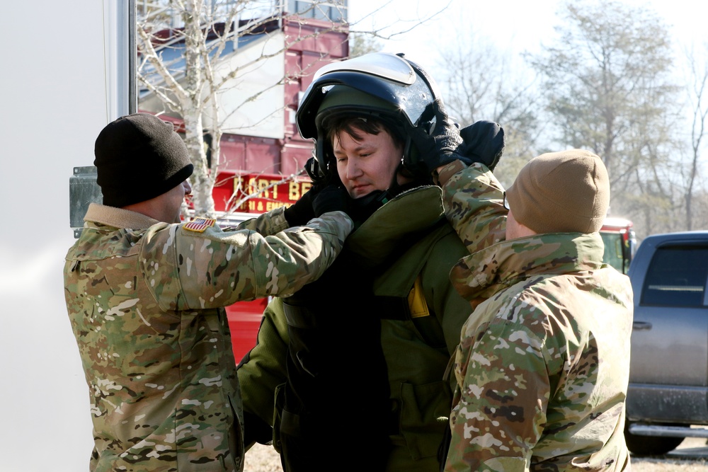 US Army EOD technicians hone skills during law enforcement exercise on Fort Belvoir