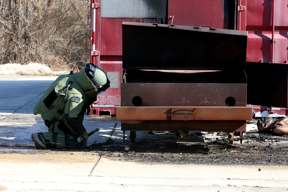 US Army EOD technicians hone skills during law enforcement exercise on Fort Belvoir