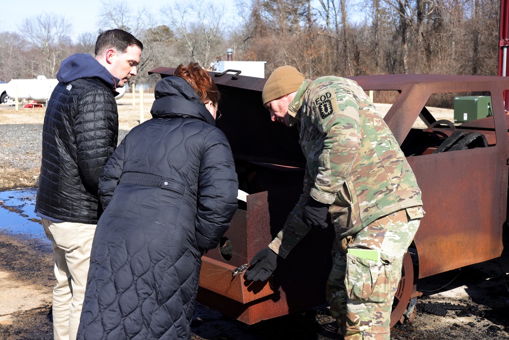 US Army EOD technicians hone skills during law enforcement exercise on Fort Belvoir