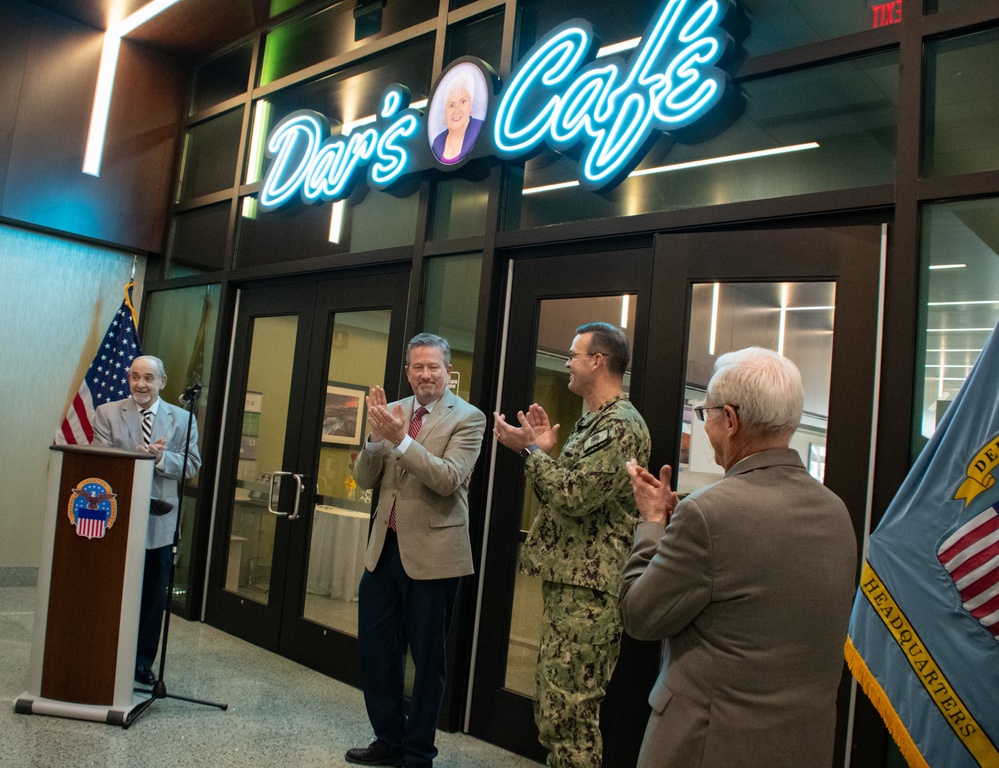 DLA Vice Director visits DLA Distribution, receives update on modernization, strategic plan alignment