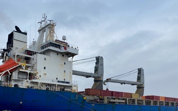 MSC Chartered Ship MV Ocean Giant Arrives in Port Hueneme for Operation Deep Freeze Off-Load