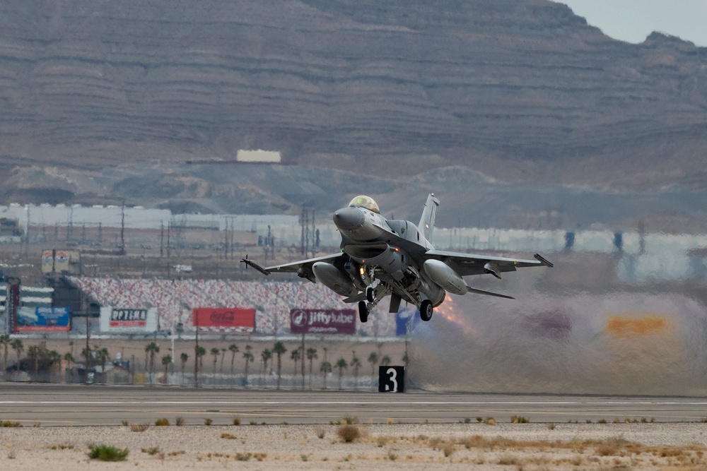 Red Flag-Nellis 25-2 Take Offs