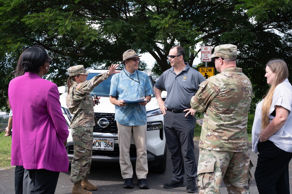 Army Leader Assesses Hawaii Infrastructure, Housing in 2-Day Visit