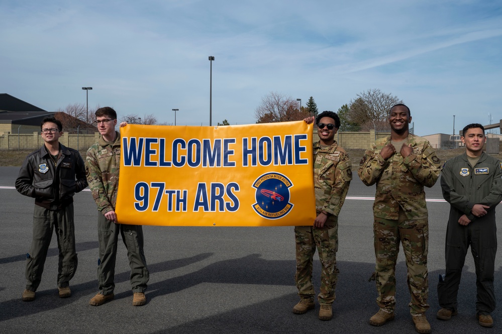 Fairchild AFB welcomes deployed Airmen home