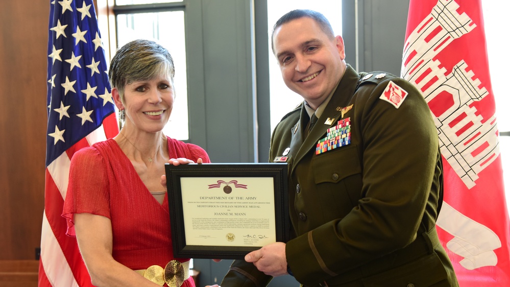 Nashville District executive officer culminates career as Soldier and civil servant