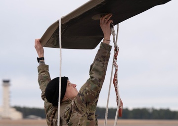 3-82 GSAB 82nd ABN DIV train in multi ship training flight