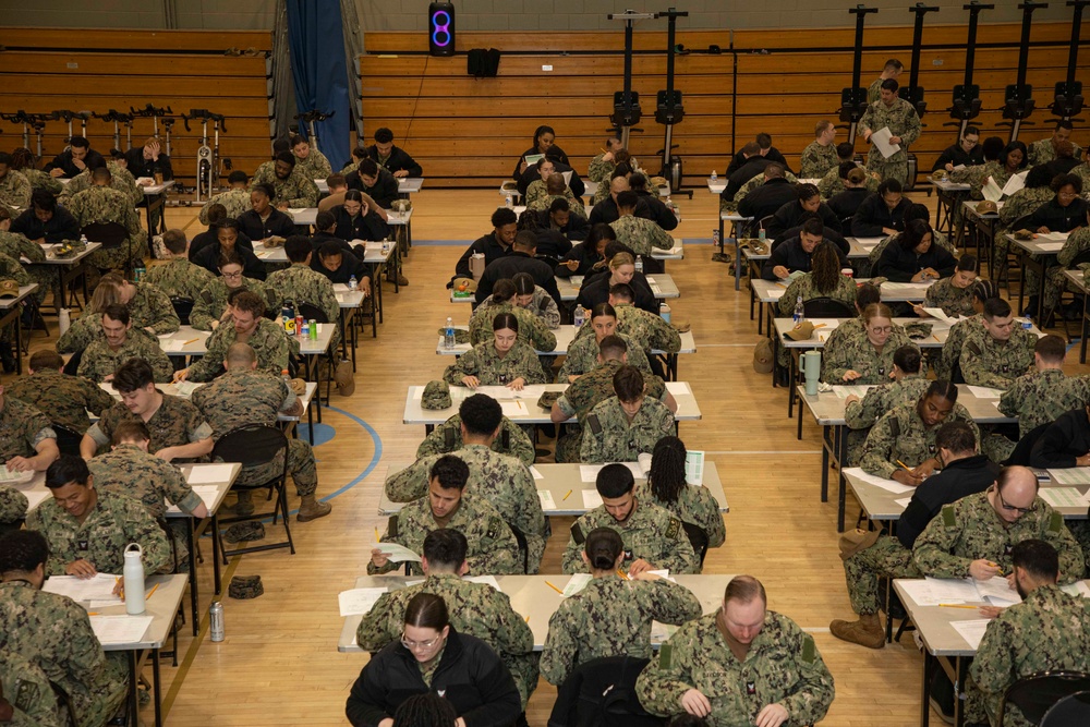 Hampton Roads Sailors take E-5 Navy-Wide Advancement Exam