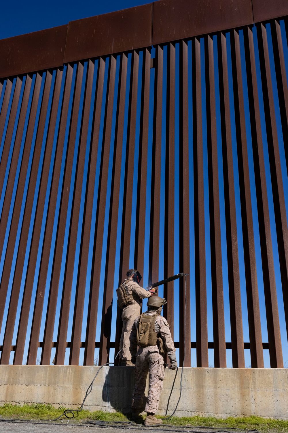 U.S. Marines reinforce barrier along southern border