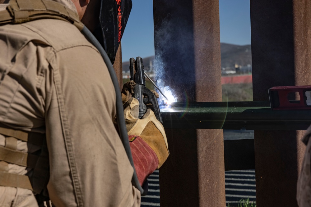 U.S. Marines reinforce barrier along southern border