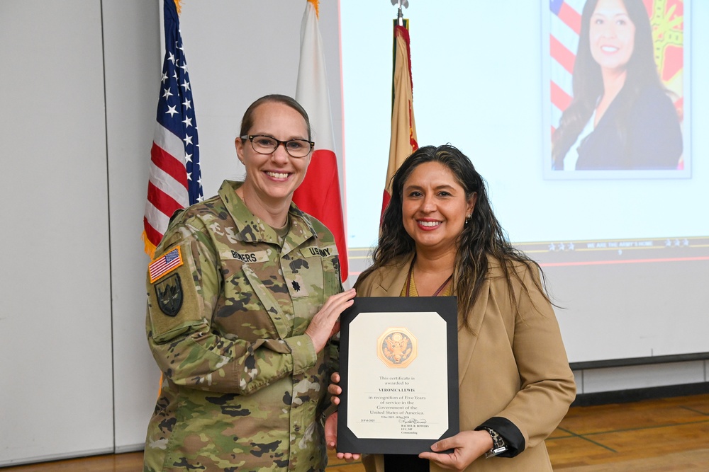 USAG Okinawa Hosts Awards, Town Hall Meeting