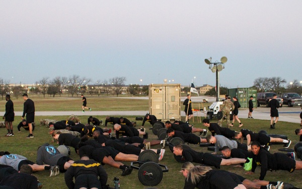 HHBN, III Armored Corps Conducts Fitness Challenge