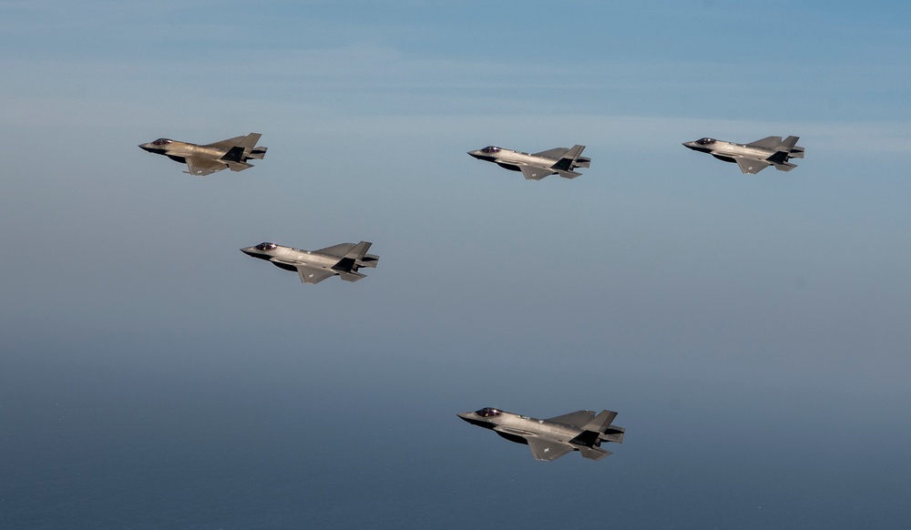 USAF, ROKAF and USN F-35s integrate during FS25