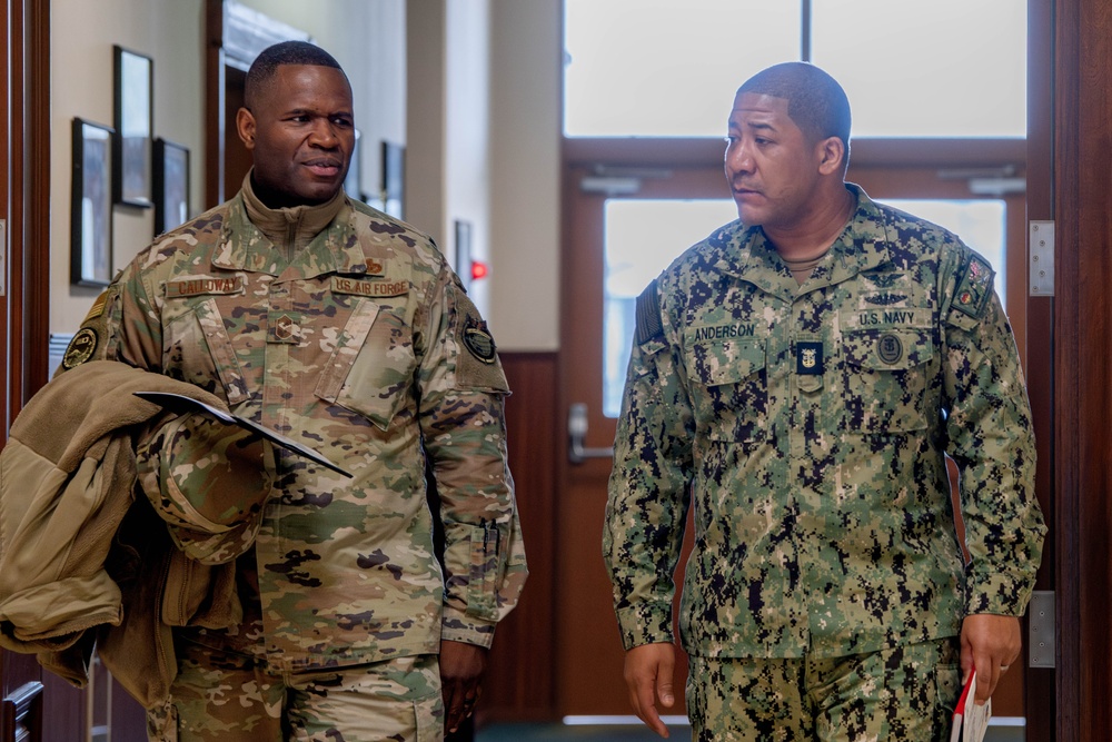 DVIDS - Images - USFJ, Fifth AF commander tours NAF Atsugi [Image 7 of 11]