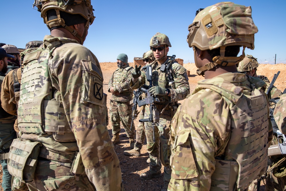 Coalition Forces Prepare to Train Syrian Free Army in Deconfliction Zone