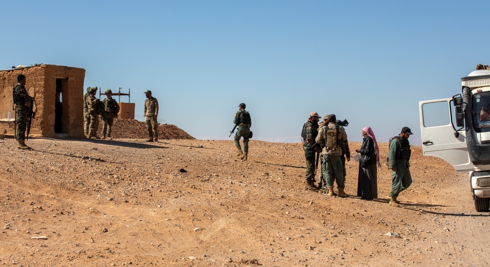 Coalition Forces Provide Overwatch During Vehicle Search by Syrian Free Army in Deconfliction Zone