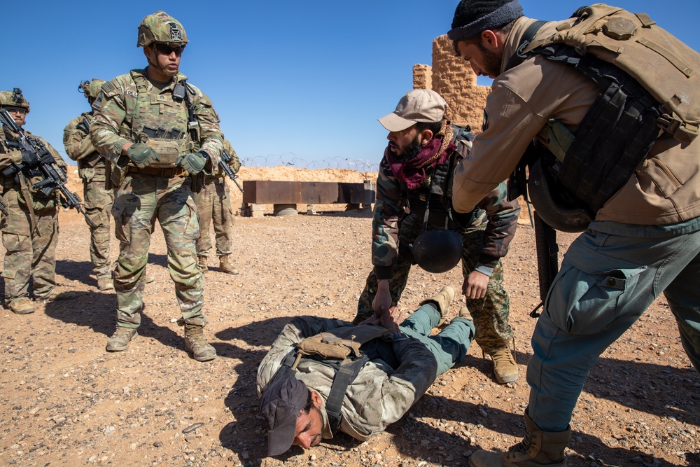 Coalition Forces Instruct Syrian Free Army on Takedown Techniques in Deconfliction Zone