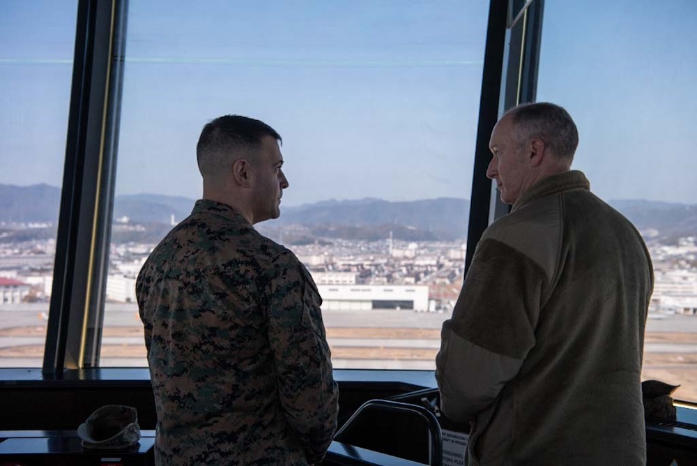 U.S Forces Japan and Fifth Air Force commander visits MCAS Iwakuni