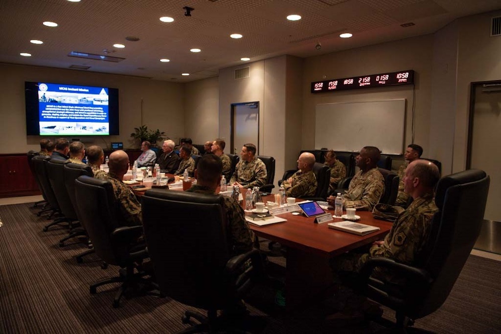 U.S Forces Japan and Fifth Air Force commander visits MCAS Iwakuni
