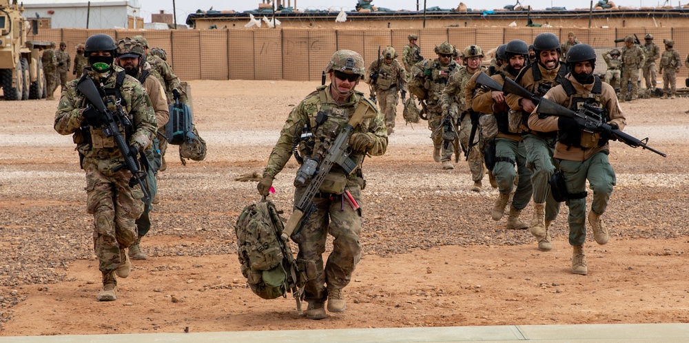 Coalition Forces and Syrian Free Army Participate in Air Assault Training at Al-Tanf Garrison