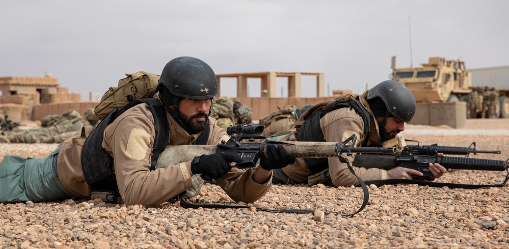 Syrian Free Army and Coalition Forces Provide Security During Air Assault Training at Al-Tanf Garrison