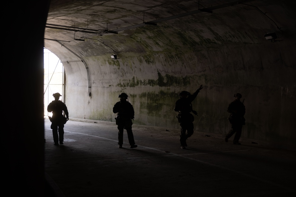 U.S. Reconnaissance Marines Execute Underground Training During KMEP 25.1 