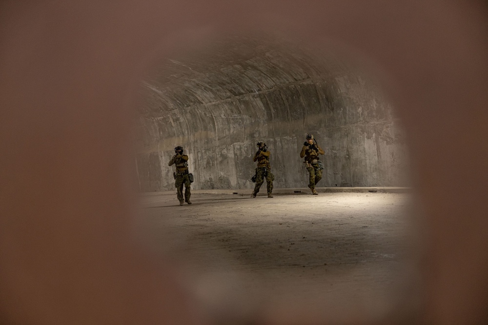 U.S. Reconnaissance Marines Execute Underground Training During KMEP 25.1 
