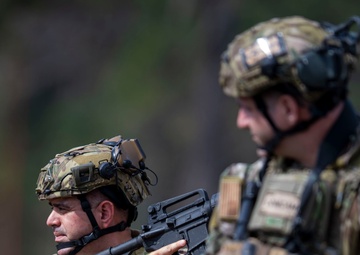 Combat Cameramen Participate in Exercise Scorpion Lens 25