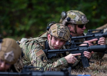 Combat Cameramen Participate in Exercise Scorpion Lens 25