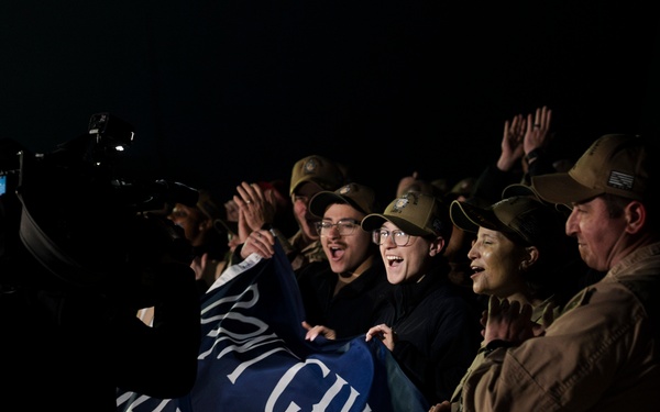 WAVY 10 Visits USS Kearsarge