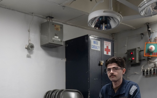 WAVY 10 Visits USS Kearsarge