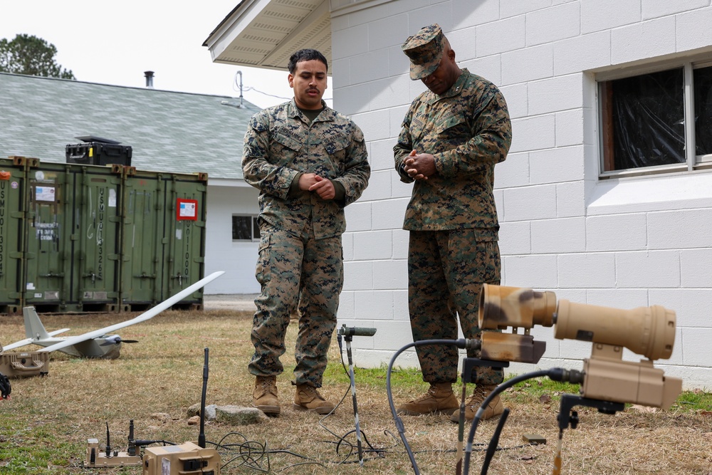 Maj. Gen. Anthony Henderson visits 22nd MEU during RUT