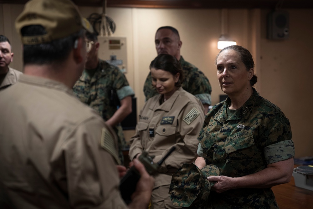 MARFORCOM Tours USS Kearsarge