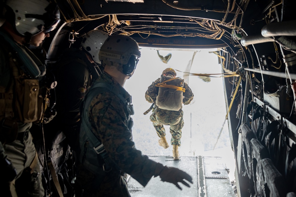 2nd Distribution Support Battalion Air Delivery and Static Line Training