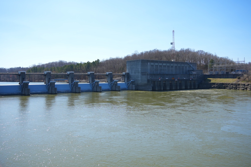 Ongoing maintenance at Cheatham Lock aims to improve navigation safety