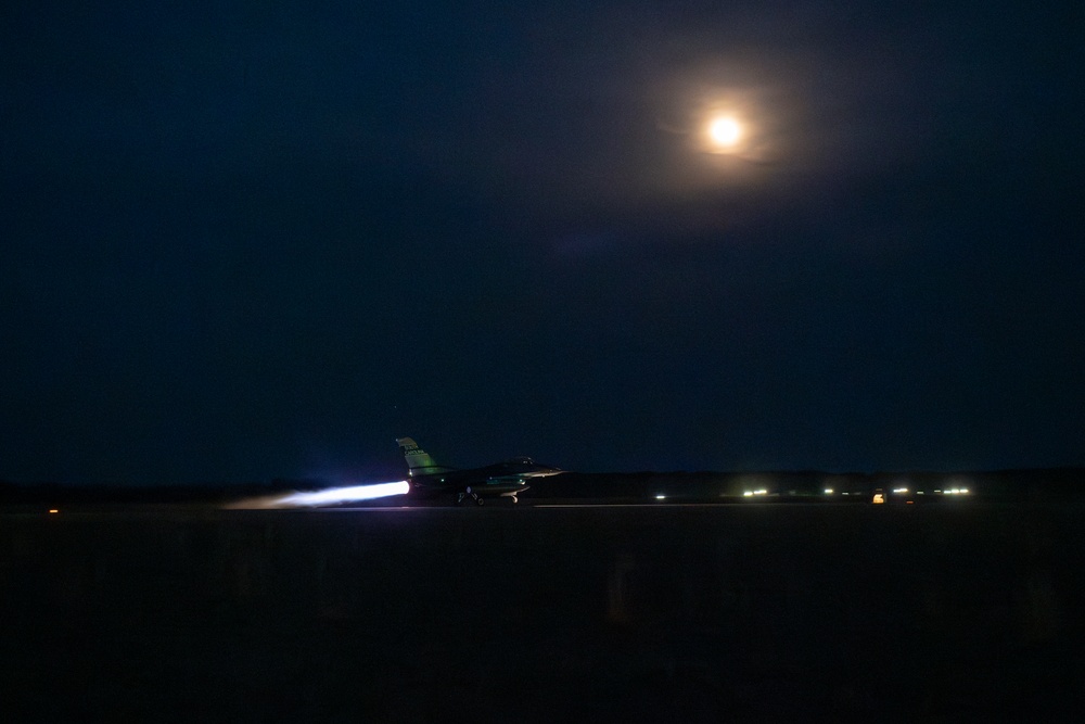 South Carolina Air National Guard conducts night flying operations