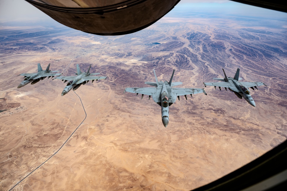 Hive mind: Navy Super Hornets fly in formation over USCENTCOM AOR