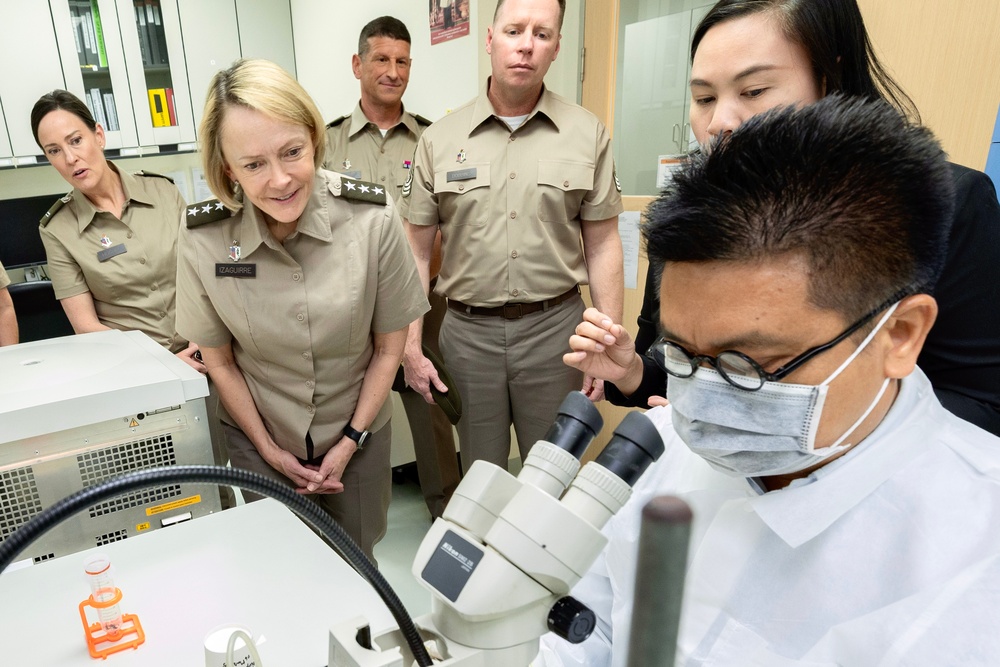 DVIDS - Images - U.S. Army Surgeon General visits WRAIR-AFRIMS in ...