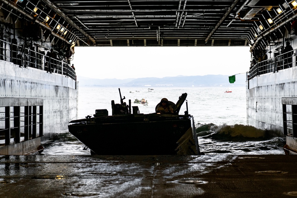 QUART 25.2: Behind-the-scenes of amphibious operations aboard Somerset