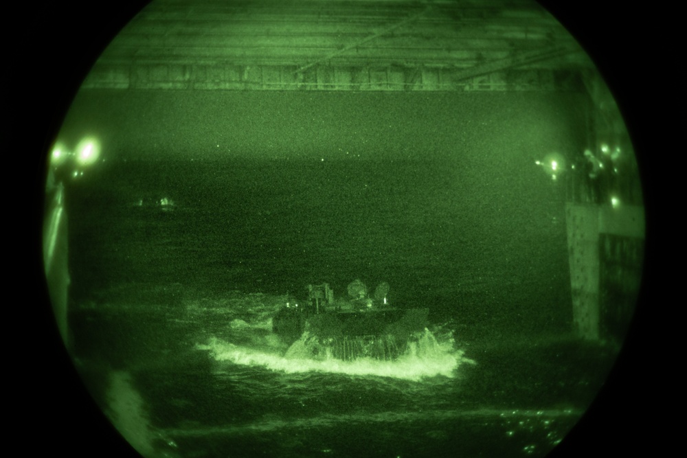 QUART 25.2: ACV night open ocean launch drills from USS Somerset (LPD 25)