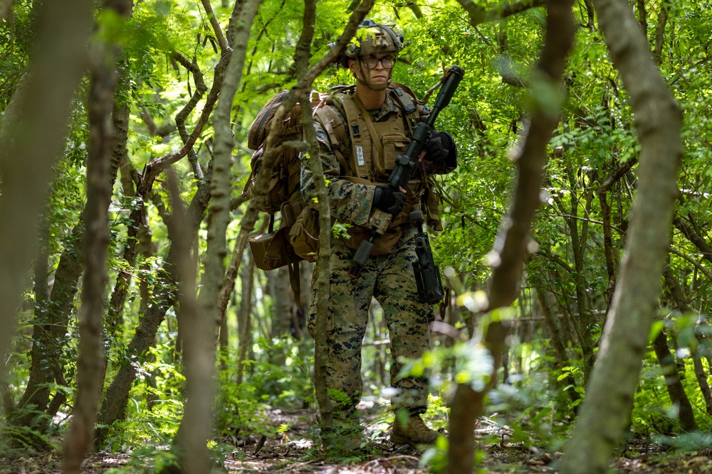 Students at SOI-W Participate in the Advanced Infantry Marine Course