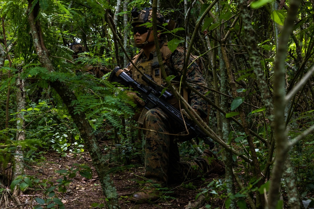 Students at SOI-W Participate in the Advanced Infantry Marine Course