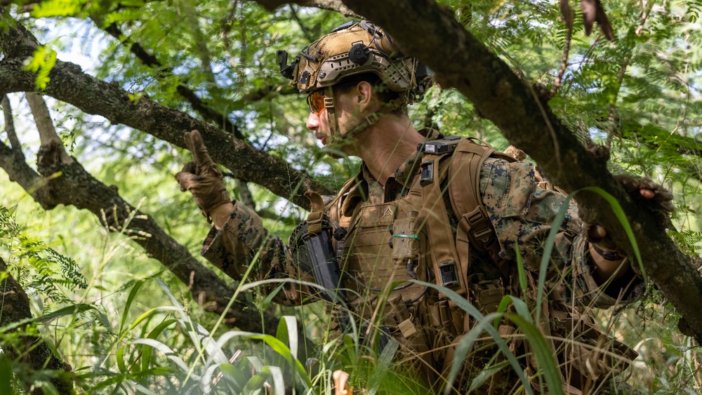Students at SOI-W Participate in the Advanced Infantry Marine Course