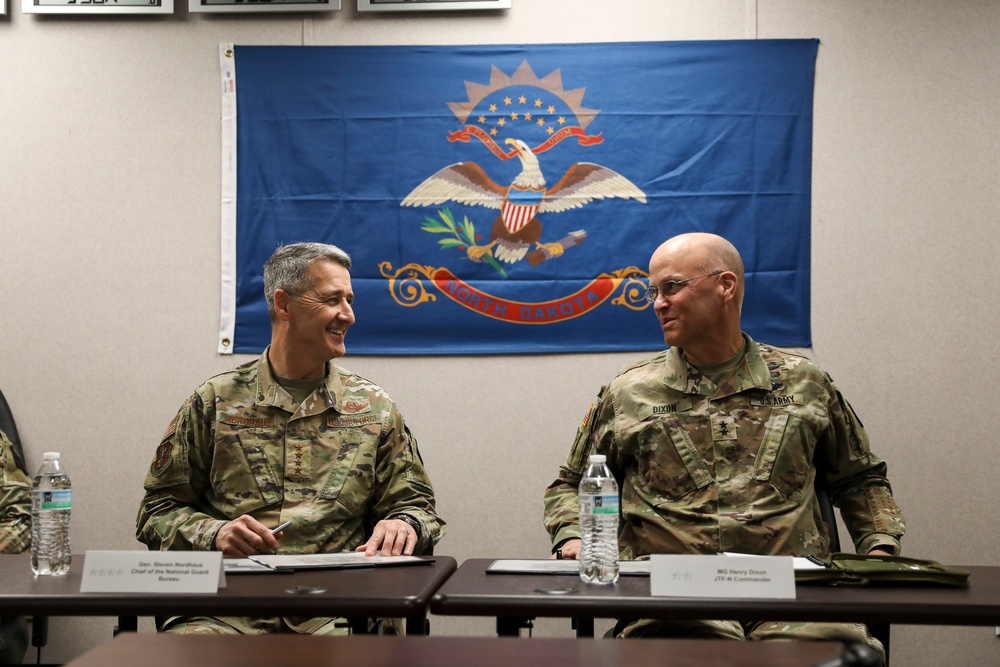 Nordhaus visits Guardsmen on duty securing border