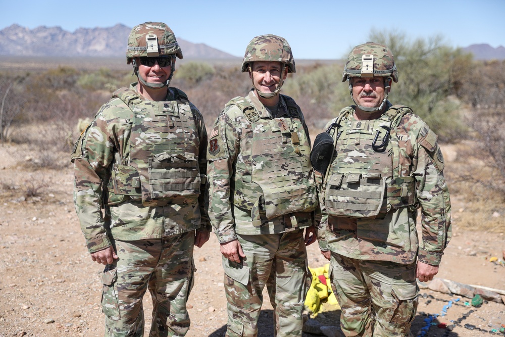 Nordhaus visits Guardsmen on duty securing border