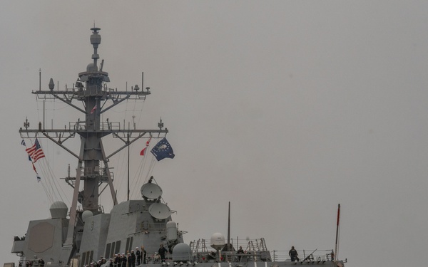 USS Truxtun (DDG 103) Departs Naval Station Norfolk