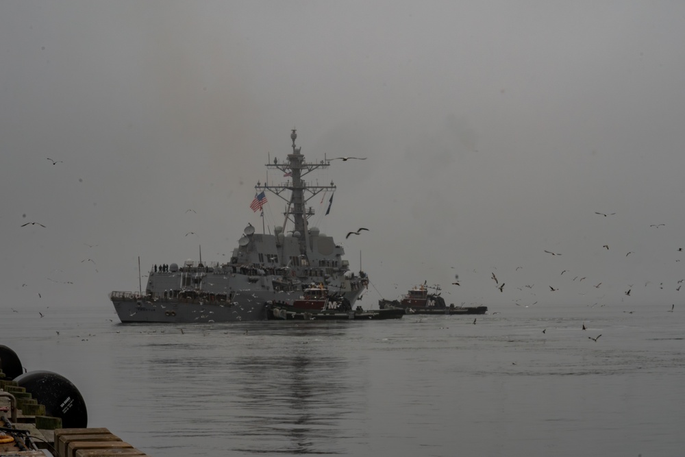 USS Truxtun (DDG 103) Departs Naval Station Norfolk