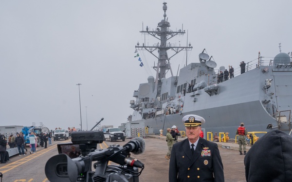 USS Truxtun (DDG 103) Departs Naval Station Norfolk