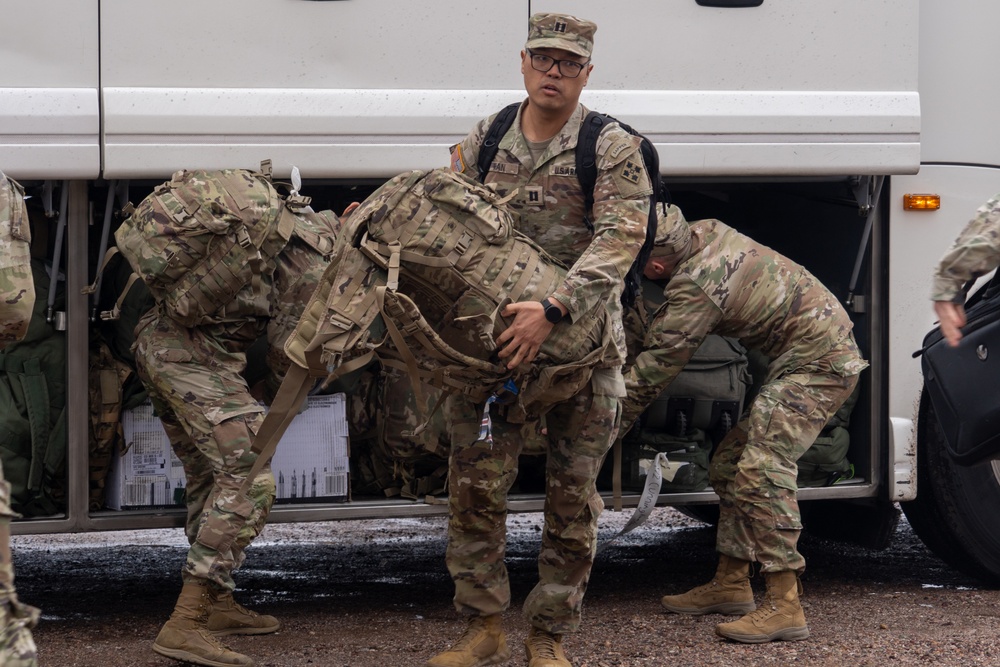 4th Infantry Division Soldiers arrive to Fort Huachuca