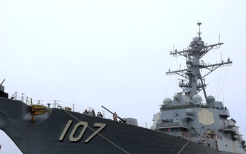 USS Gravely Arrives in Nassau, Bahamas